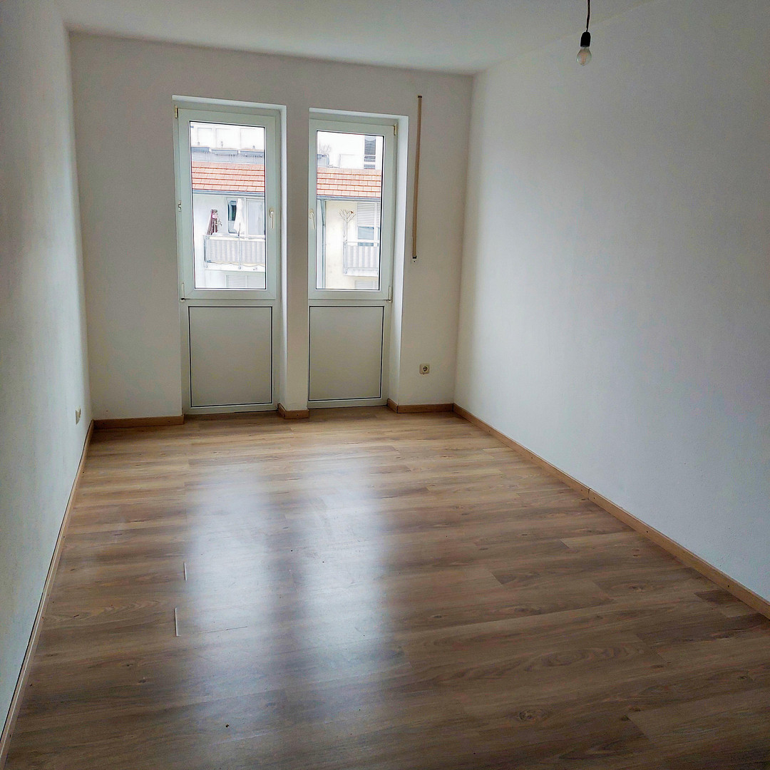 Freie, helle 2-Zimmer-Wohnung mit kleinem Wintergarten und neuer Küche – Augsburg(Oberhausen) – Vorschaubild 5