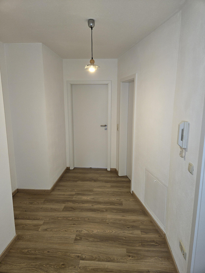 Freie, helle 2-Zimmer-Wohnung mit kleinem Wintergarten und neuer Küche – Augsburg(Oberhausen) – Vorschaubild 11