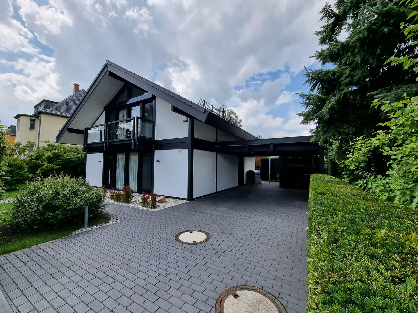Exclusives Einfamilienhaus in ruhiger Stadtlage – Chemnitz(Adelsberg) – Vorschaubild 2