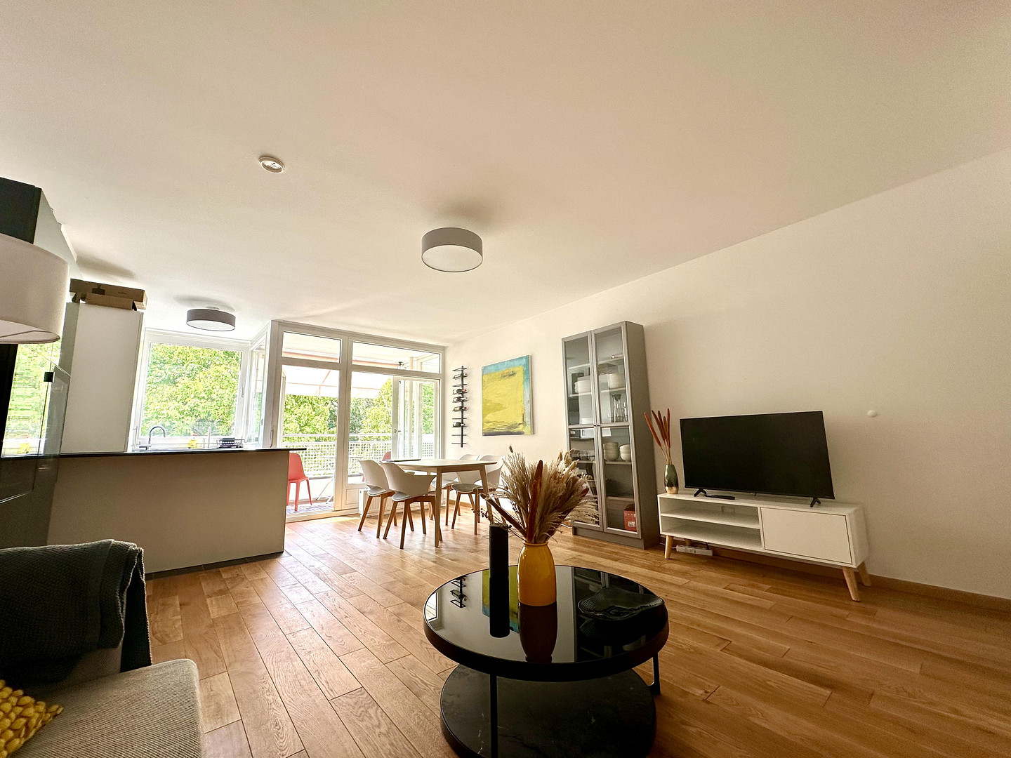 Zentrale & kernsanierte 3-Zimmer-Wohnung mit Loggia und Blick ins Grüne (befristet) – Kleiststr. 38A, 10787 Berlin(Schöneberg) – Vorschaubild 7