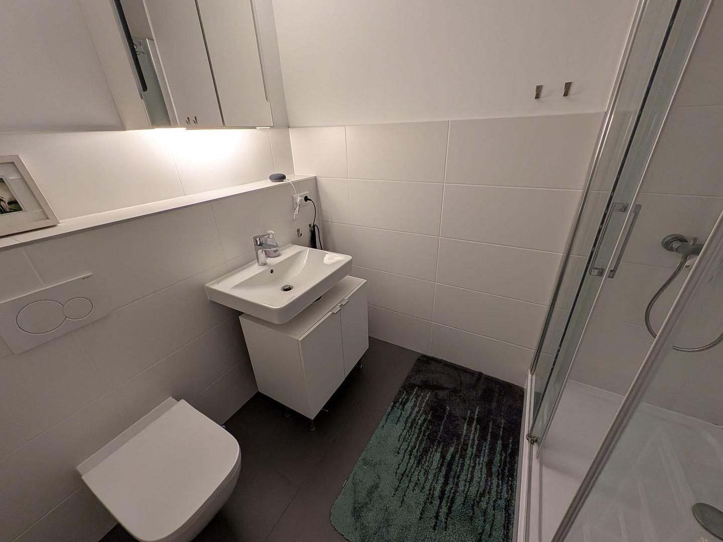Helle 2 Zimmer Wohnung in der Südstadt nah am Maschsee - Tiefgarage, Aufzug, Balkon, Einbauküche – Alte Döhrener Str. 80a, 30173 Hannover(Südstadt) – Vorschaubild 6
