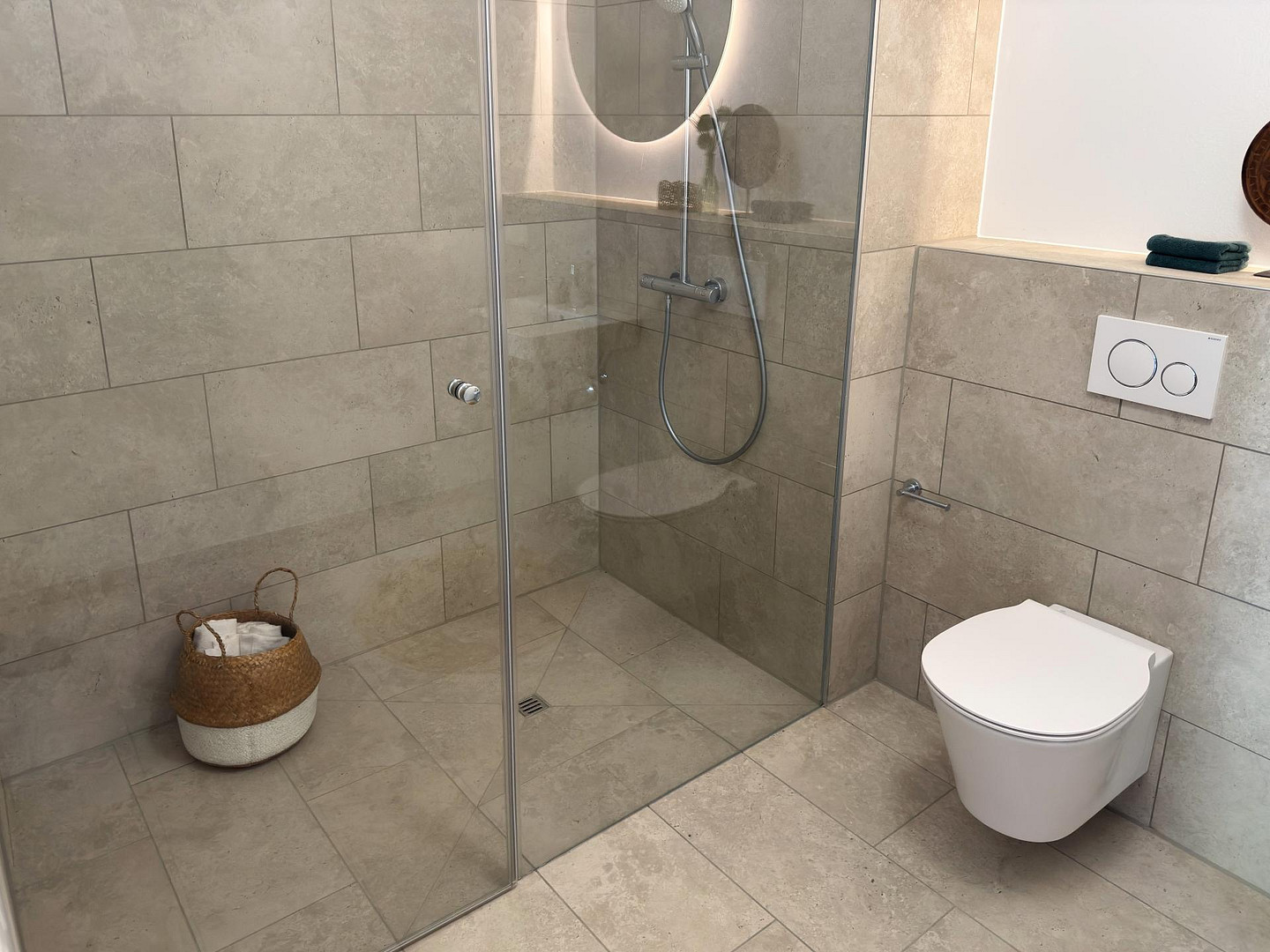 Penthouse-Neubau Wohnung: 2 Zimmer, Dachterrasse u. Balkon; 84,5m² inkl. anteilige Außenflächen – Rembrandtstr. 32, 42719 Solingen – Vorschaubild 10