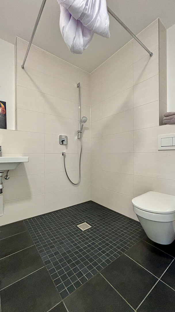 Studentenwohnung möbliert mit "All-In" Miete in Augsburg, Neubau – Rebhuhnstr. 11, 86179 Augsburg(Haunstetten) – Vorschaubild 6