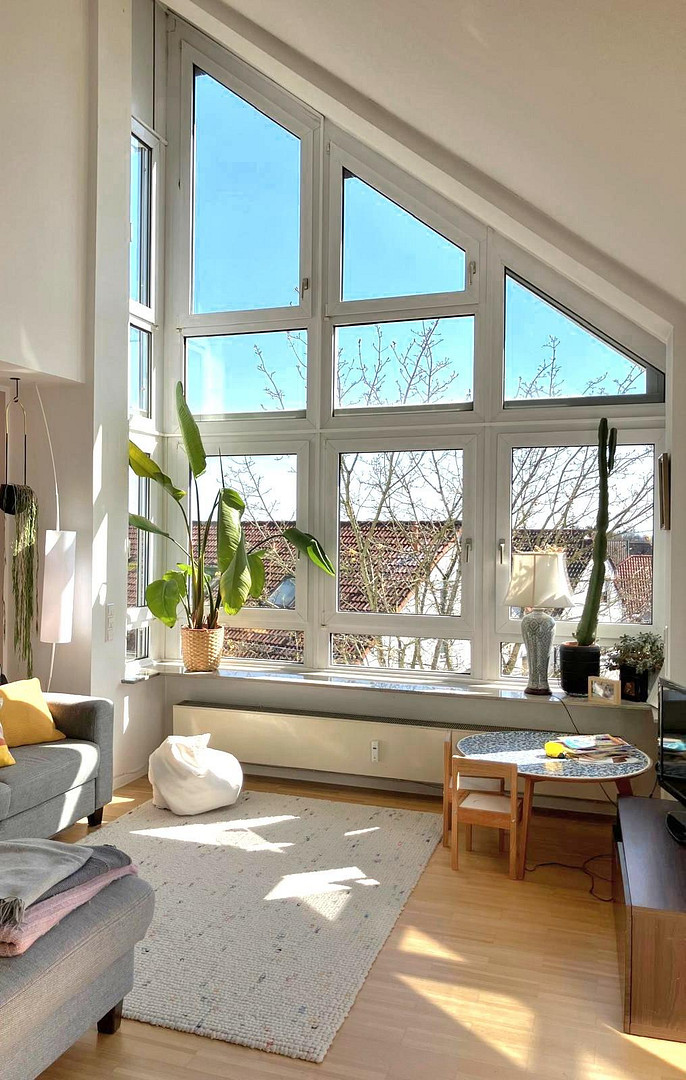 Von privat: Sonnige Maisonette Wohnung mit Blick auf die schwäbische Alb