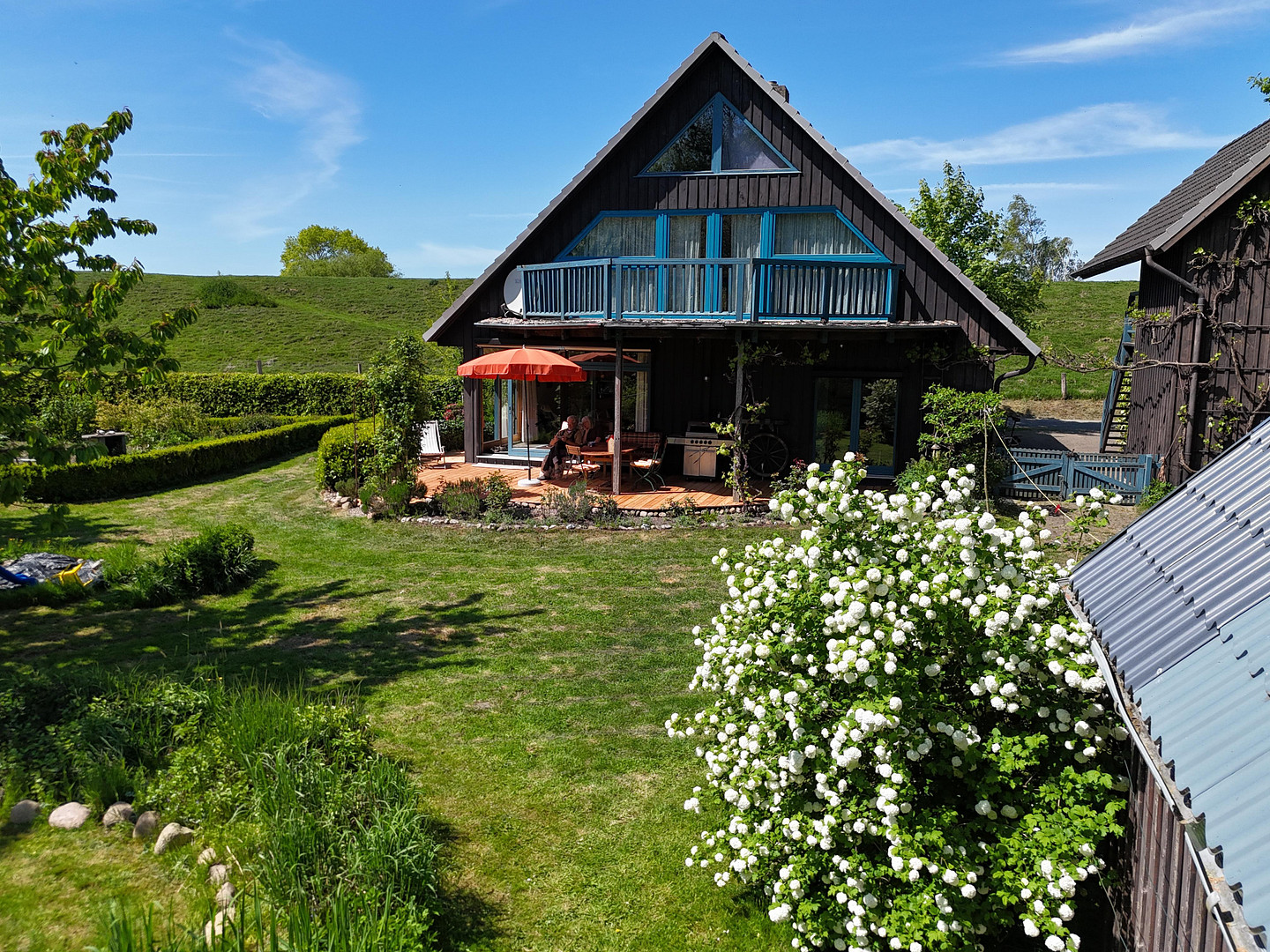 Ökologisch gebautes Holzhaus mit großem Nebengebäude – Bahrenfleth – Vorschaubild 2