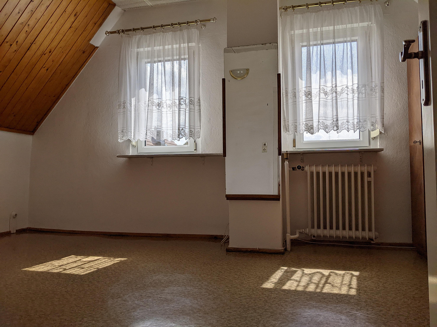 zentral gelegenes Haus im Grünen – Riesa – Vorschaubild 11