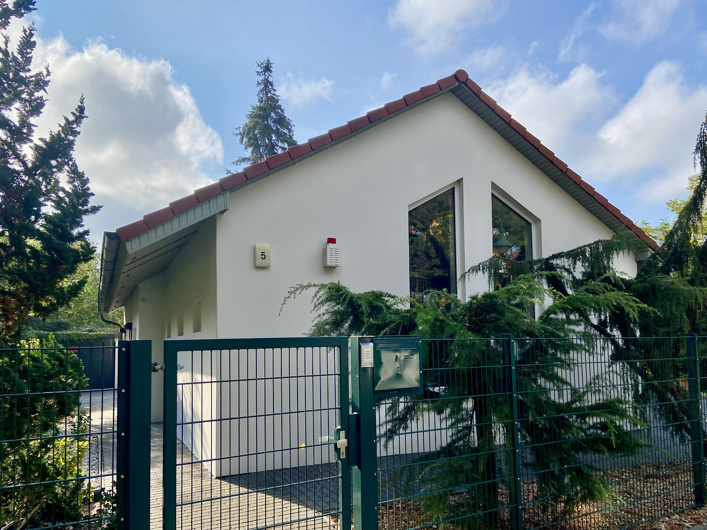 Einfamilienhaus mit großer Terrasse – bezugsfertig + guter Anbindung nach Berlin - S-Bahn fußläufig