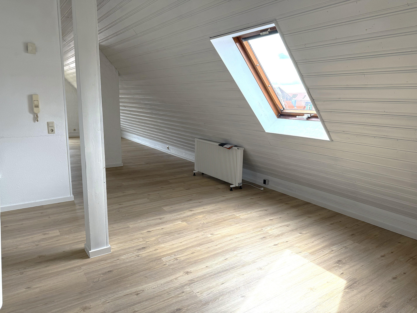 Charmantes 1-Zimmer-Apartment mit Einbauküche im Herzen der Öhringer Altstadt – Schafgasse 9, 74613 Öhringen – Vorschaubild 3