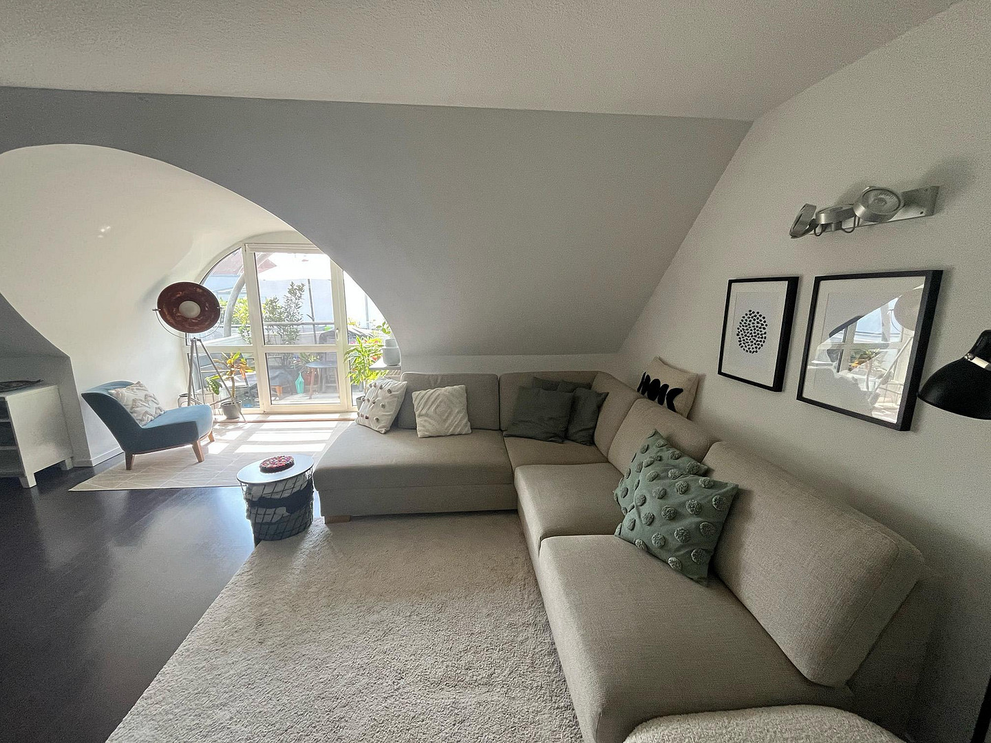 Verkaufen unsere schöne 3 Zimmer Wohnung in guter Lage mit Garage