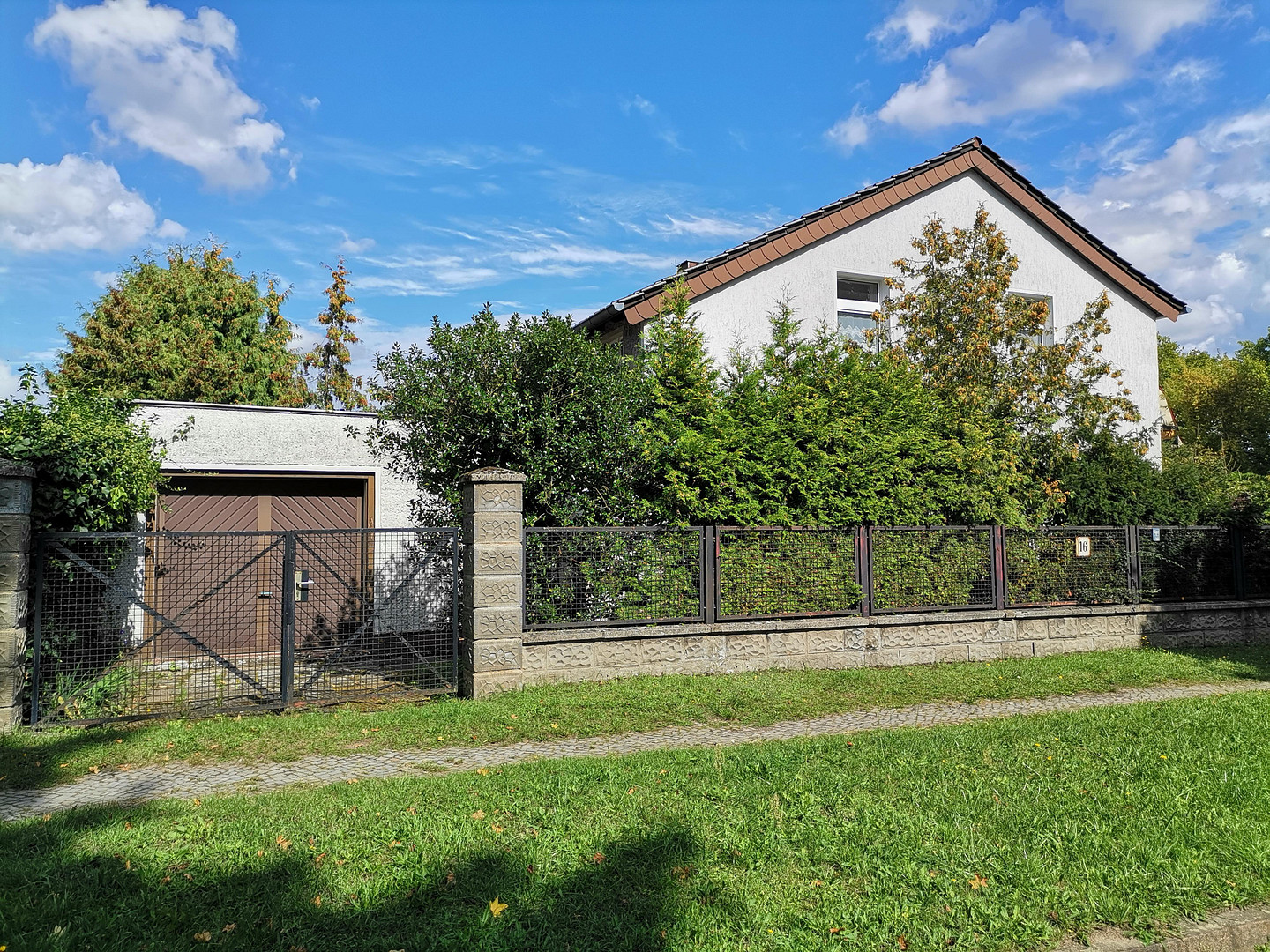 Zweifamilienhaus mit Garten in Berlin – Berlin Mahlsdorf(Mahlsdorf) – Vorschaubild 2