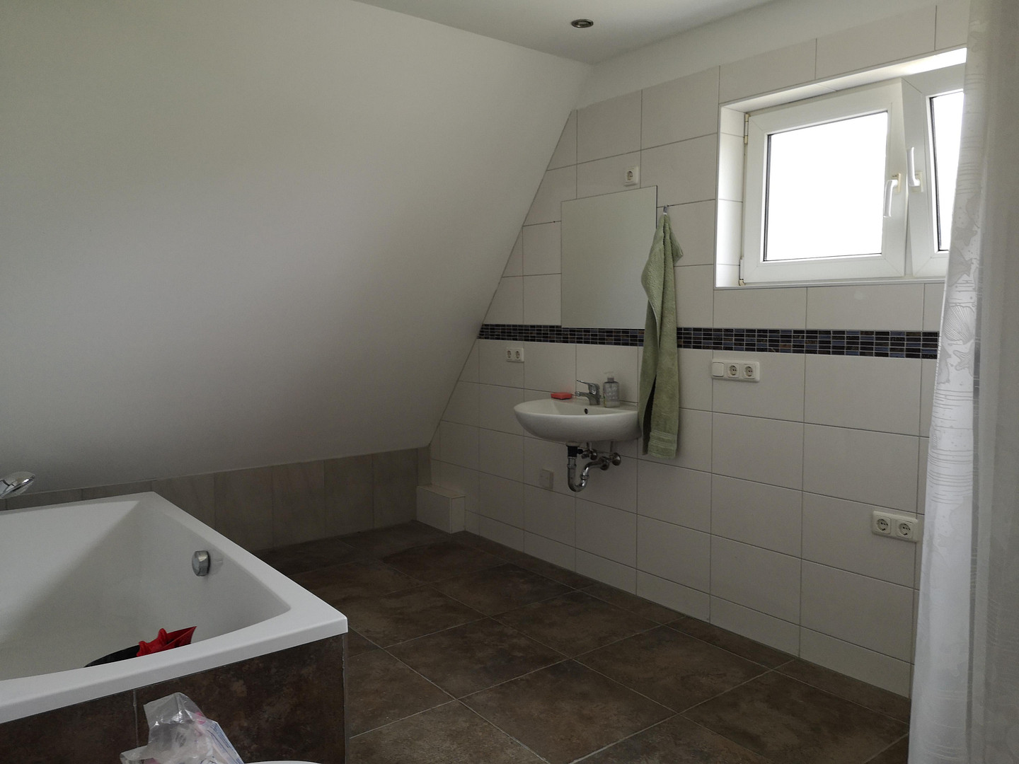 Großzügige 5-Zimmer-Wohnung in Lübeck zu vermieten – Steinrader Damm 89, 23556 Lübeck(Groß Steinrade/Schönböcken) – Vorschaubild 7