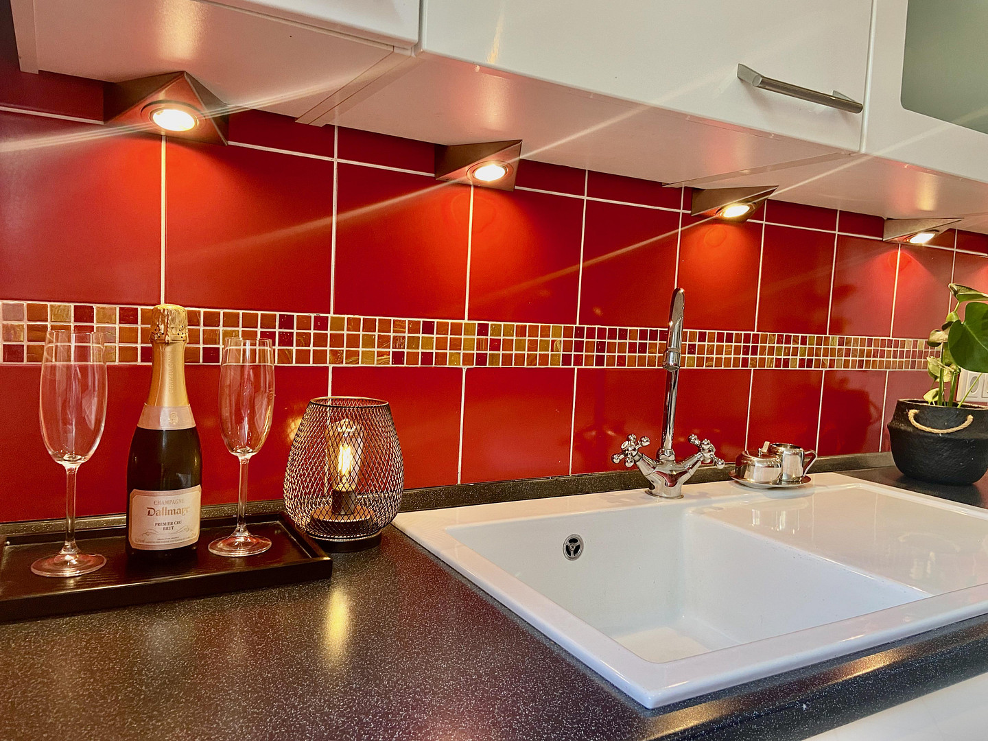 Top Möbliert / Fully furnished: Elegante 3-Zi-Gartenwohung, WLAN, Home Office, TG-Stellplatz – München(Trudering) – Vorschaubild 8