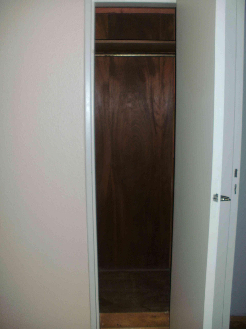 renov.bedürft. 3,5-Zi-Whg mit Balkon und EBK samt sep. DG-Whg. im Rohbau, in freundl. MFH in HN – Herbert-Hoover-Str. 17, 74074 Heilbronn – Vorschaubild 7