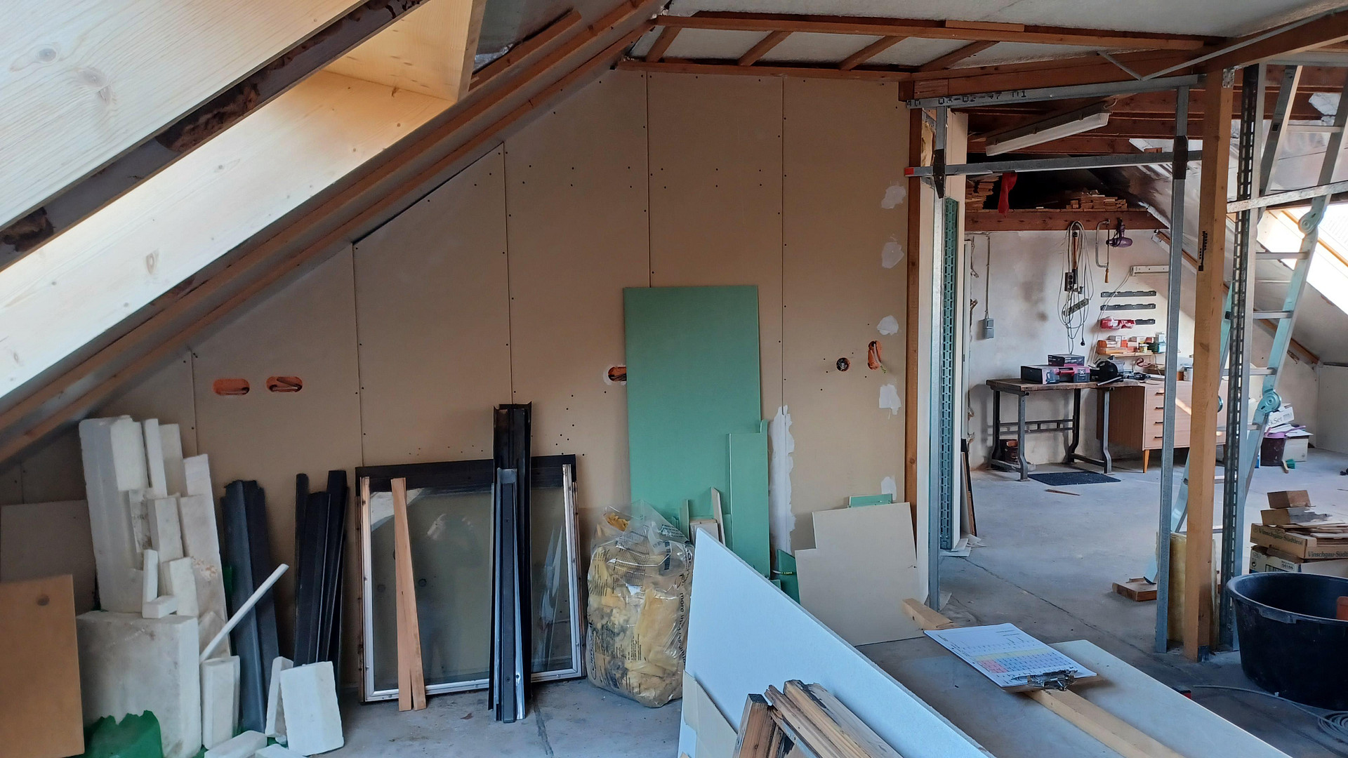 renov.bedürft. 3,5-Zi-Whg mit Balkon und EBK samt sep. DG-Whg. im Rohbau, in freundl. MFH in HN – Herbert-Hoover-Str. 17, 74074 Heilbronn – Vorschaubild 30