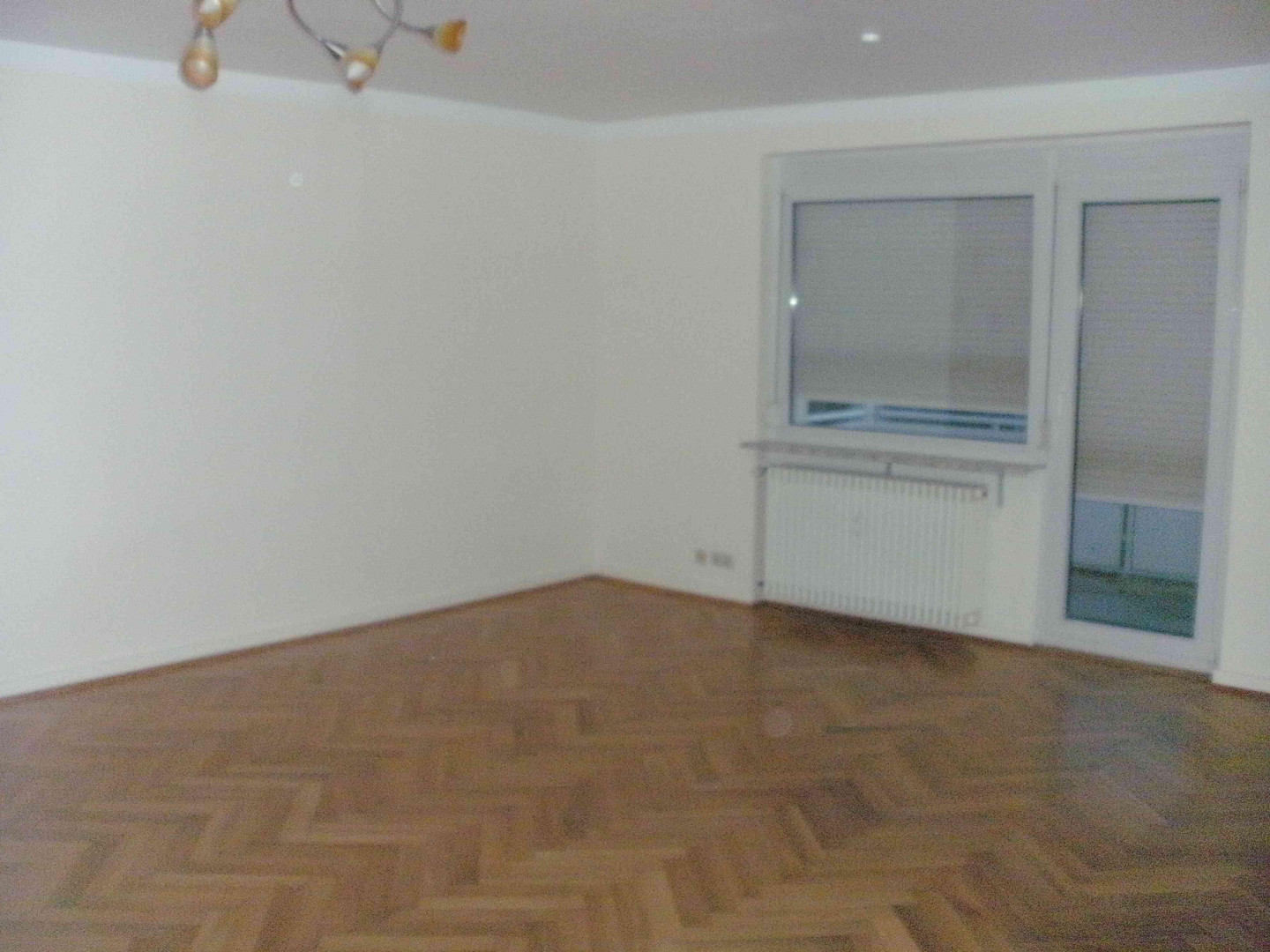 renov.bedürft. 3,5-Zi-Whg mit Balkon und EBK samt sep. DG-Whg. im Rohbau, in freundl. MFH in HN – Herbert-Hoover-Str. 17, 74074 Heilbronn – Vorschaubild 14