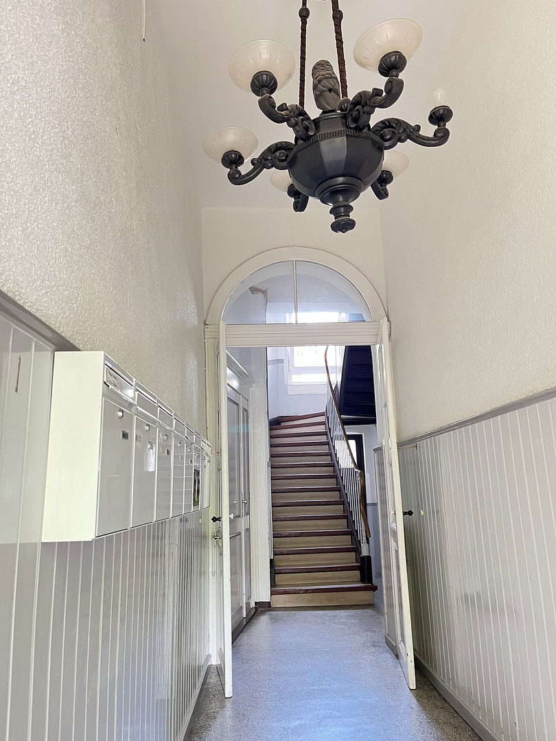 1A-Lage, altersgerechte exklusive 3-Zimmer-Altbau-Wohnung am Park – Foto 3