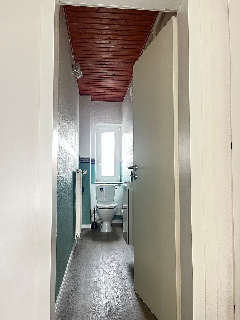 1A-Lage, altersgerechte exklusive 3-Zimmer-Altbau-Wohnung am Park – Foto 9