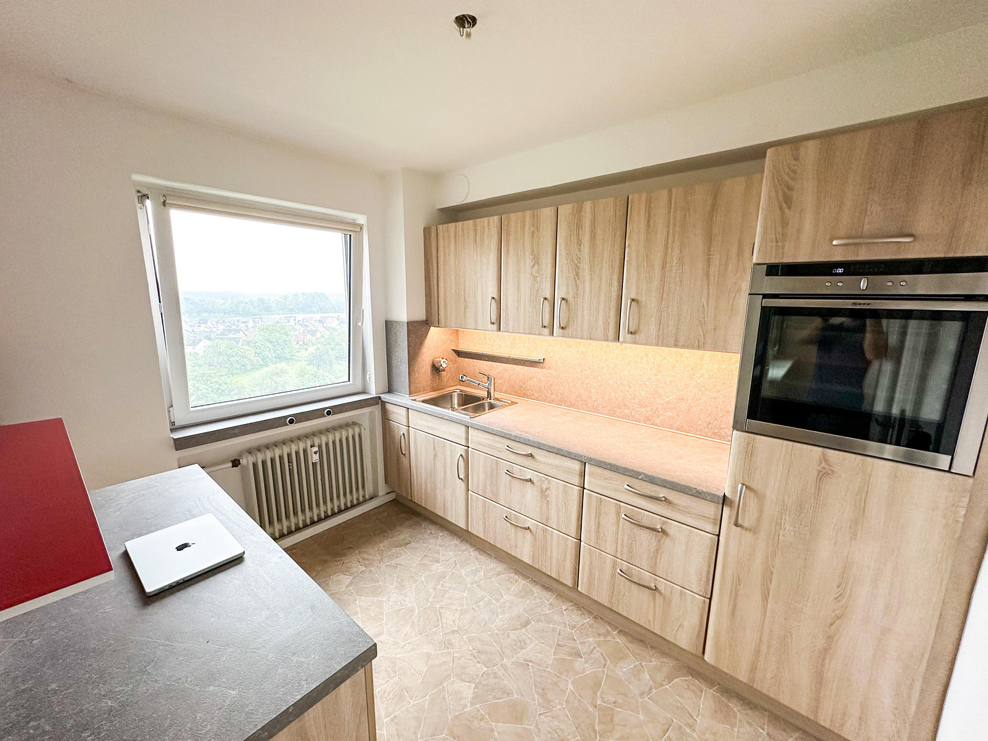 Modernisiertes City-Apartment mit neuer Einbauküche & frischem Bad – Ideal für Singles & Paare! – Foto 4