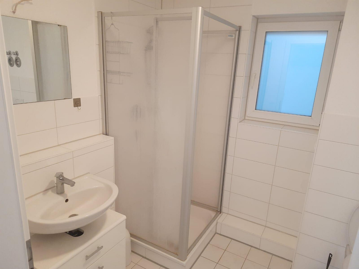 Möblierte 2-Zimmer-Wohnung in Uni-Nähe – Perfekt für WG! – Pearl-S.-Buck-Straße 3, 89231 Neu-Ulm – Vorschaubild 4