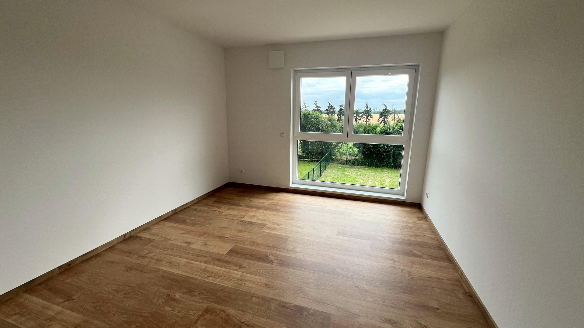 Ruhe mit Blick über Felder: Exklusives wohngesundes Plusenergie-Doppelhaus, S-Bahn fußläufig – An der Vogelweide 66, 4178 Leipzig(Rückmarsdorf) – Vorschaubild 13