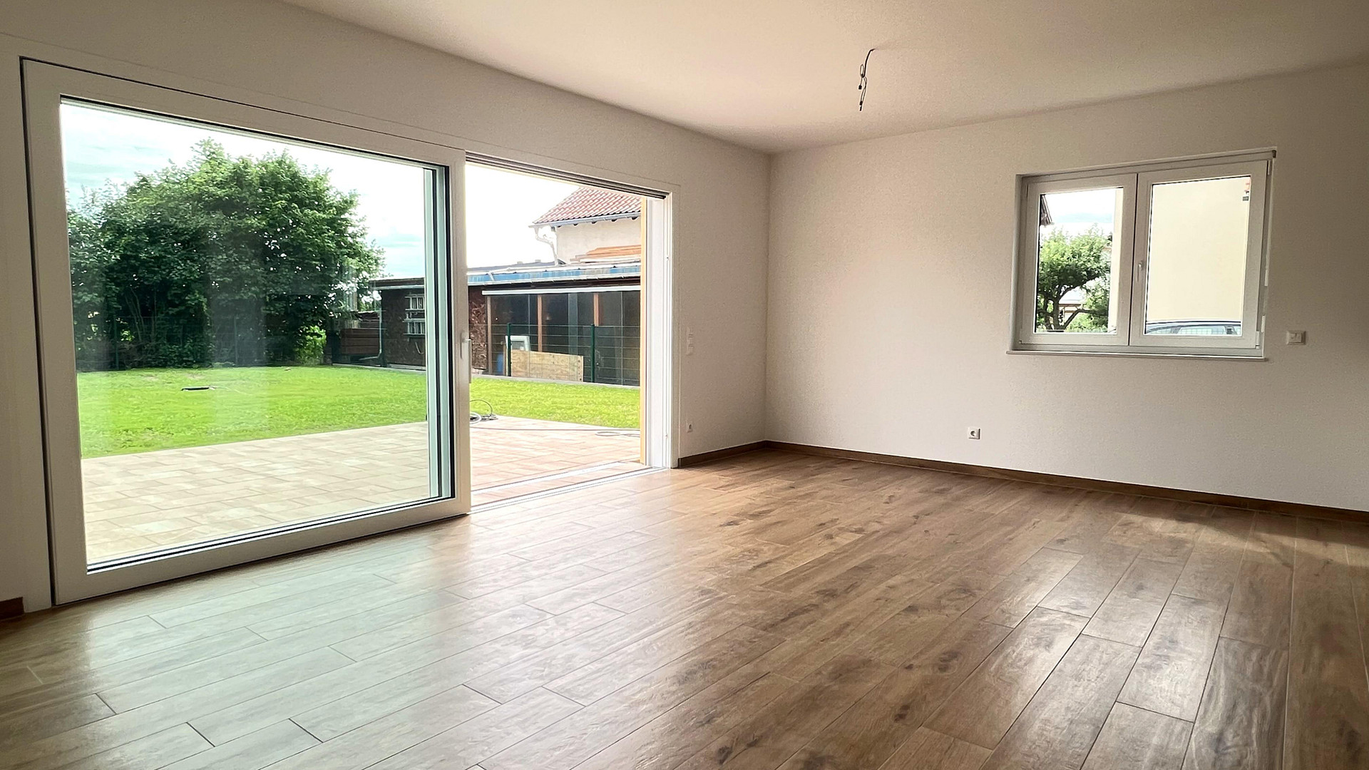 Ruhe mit Blick über Felder: Exklusives wohngesundes Plusenergie-Doppelhaus, S-Bahn fußläufig – An der Vogelweide 66, 4178 Leipzig(Rückmarsdorf) – Vorschaubild 8
