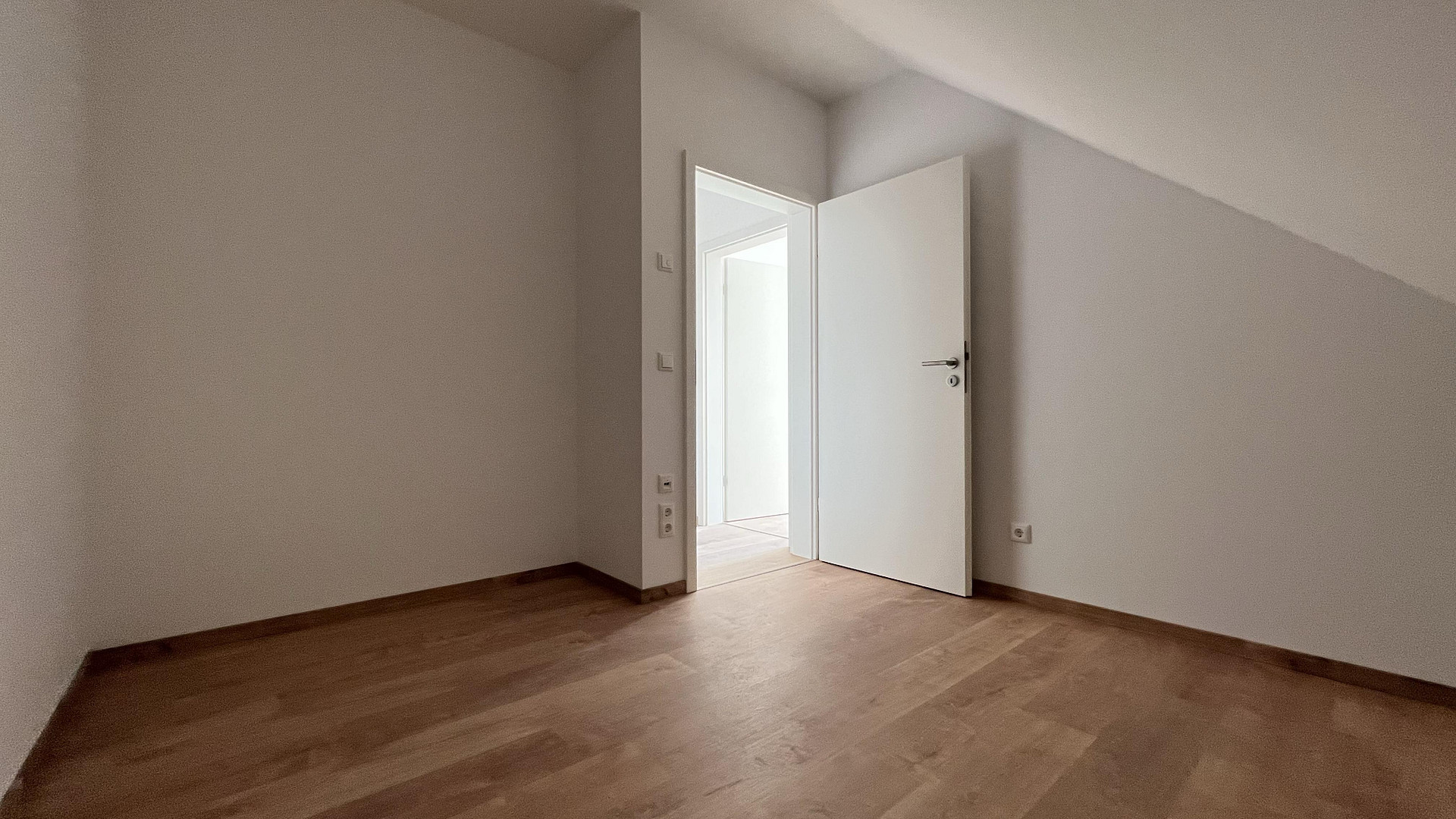 Ruhe mit Blick über Felder: Exklusives wohngesundes Plusenergie-Doppelhaus, S-Bahn fußläufig – An der Vogelweide 66, 4178 Leipzig(Rückmarsdorf) – Vorschaubild 25