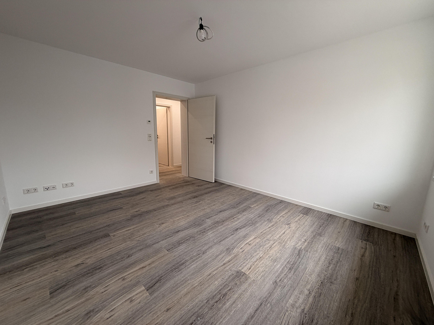 Doppelhaushälfte Erdgeschosswohnung kernsaniert mit Garten und Garage – Edith-Stein-Str. 27, 67354 Römerberg – Vorschaubild 8