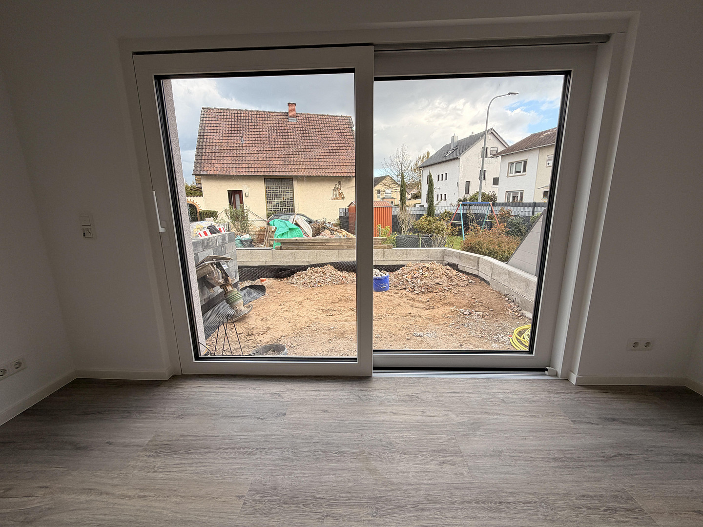 Doppelhaushälfte Erdgeschosswohnung kernsaniert mit Garten und Garage – Edith-Stein-Str. 27, 67354 Römerberg – Vorschaubild 5