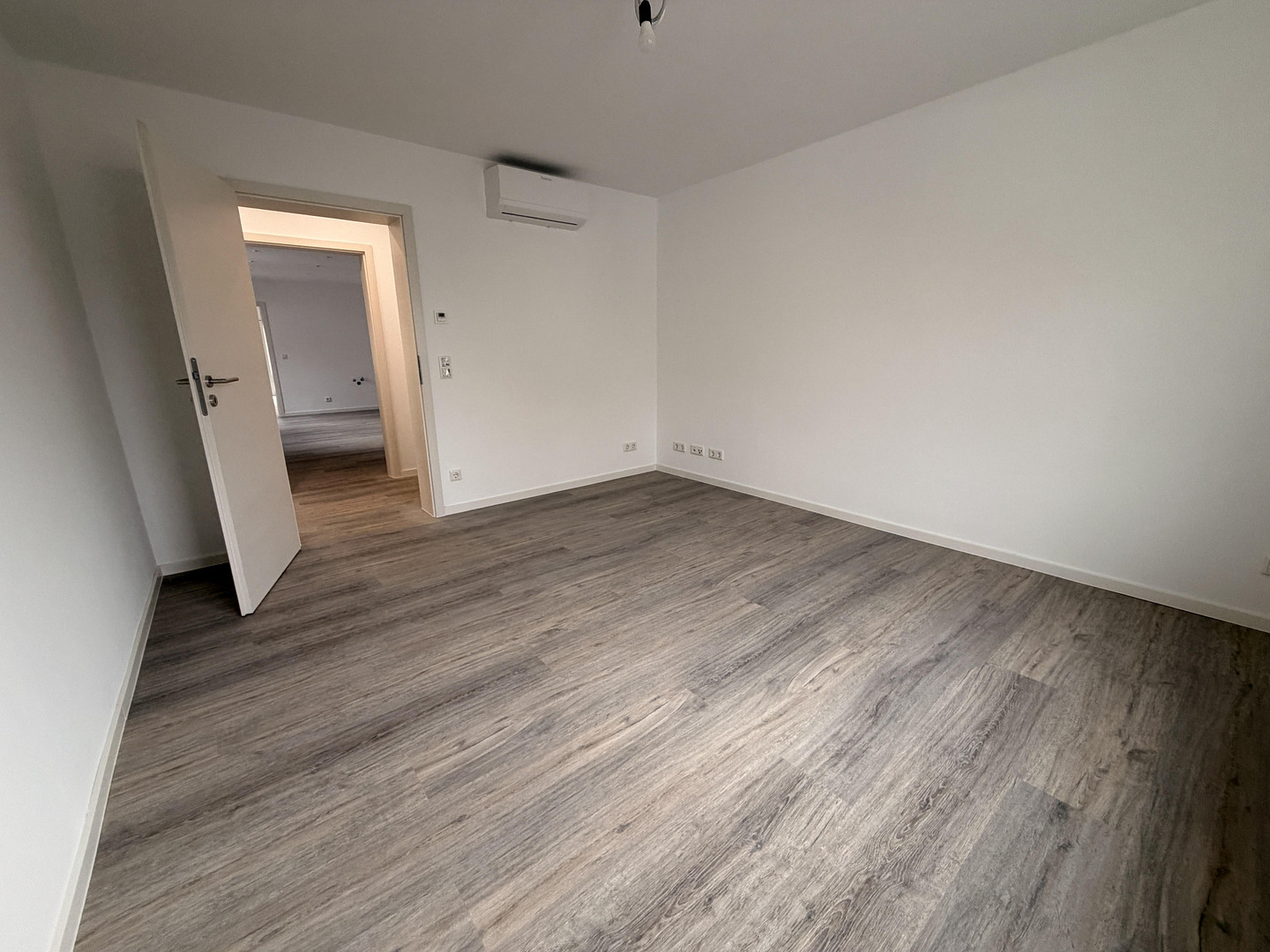 Doppelhaushälfte Erdgeschosswohnung kernsaniert mit Garten und Garage – Edith-Stein-Str. 27, 67354 Römerberg – Vorschaubild 13