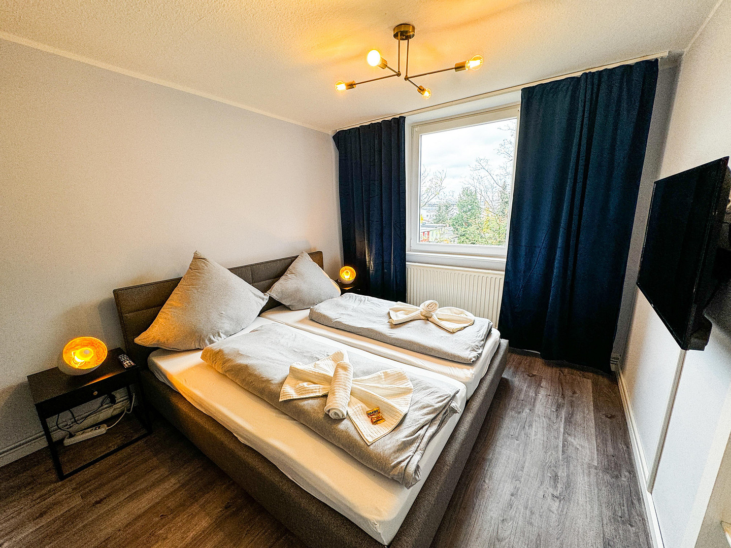 Voll möbliertes 2 1/2 Zimmer Apartment mit Balkon und High-Speed-Internet – Hannover(Mittelfeld) – Vorschaubild 2