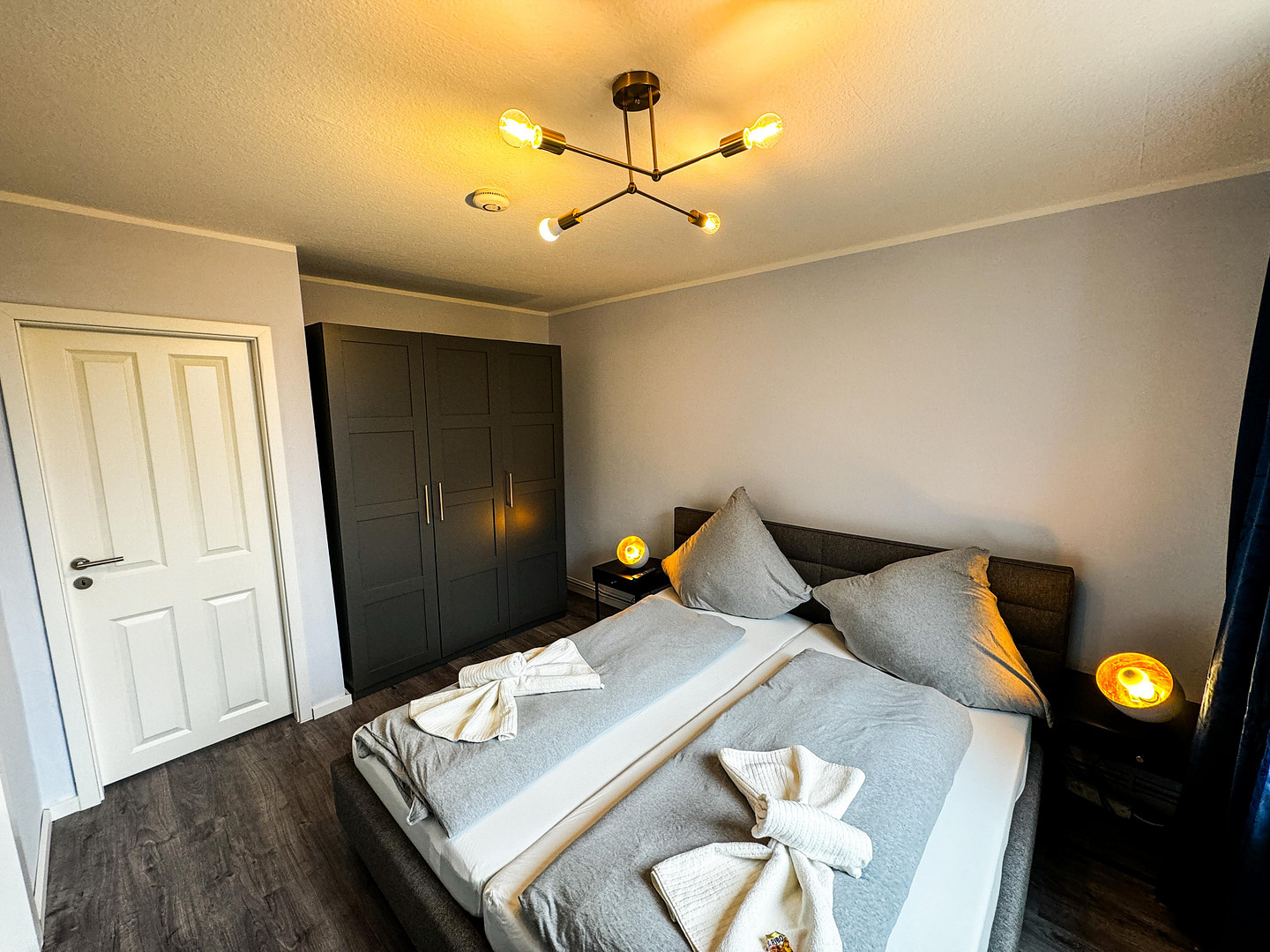 Voll möbliertes 2 1/2 Zimmer Apartment mit Balkon und High-Speed-Internet – Hannover(Mittelfeld) – Vorschaubild 3