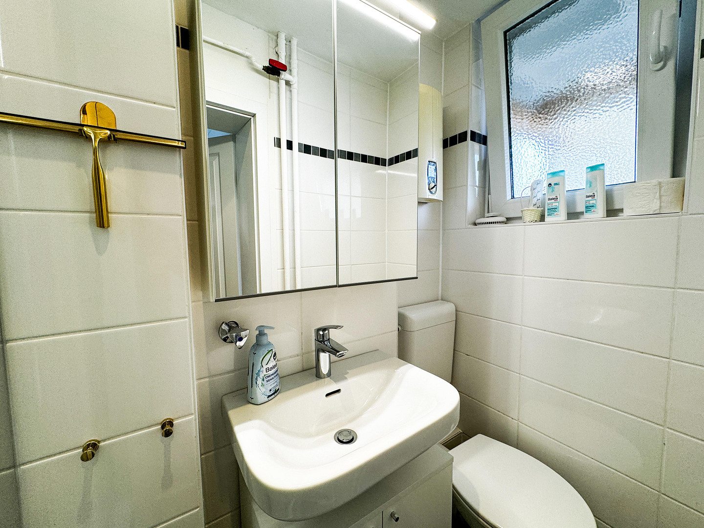 Voll möbliertes 2 1/2 Zimmer Apartment mit Balkon und High-Speed-Internet – Hannover(Mittelfeld) – Vorschaubild 20