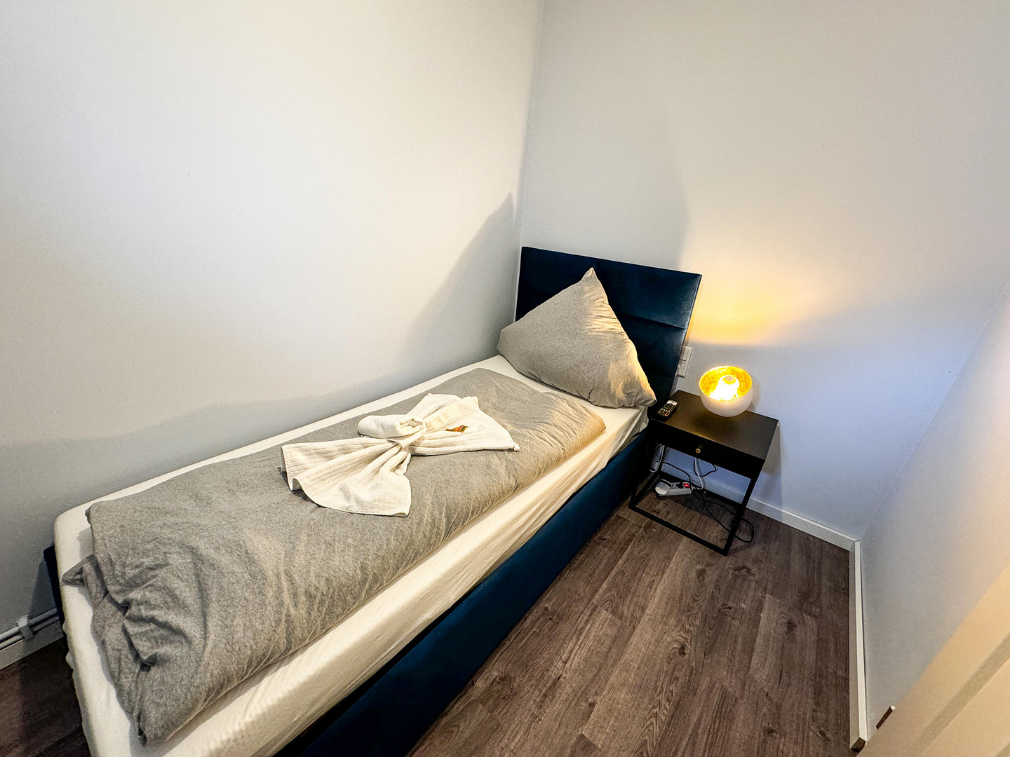 Voll möbliertes 2 1/2 Zimmer Apartment mit Balkon und High-Speed-Internet – Hannover(Mittelfeld) – Vorschaubild 4