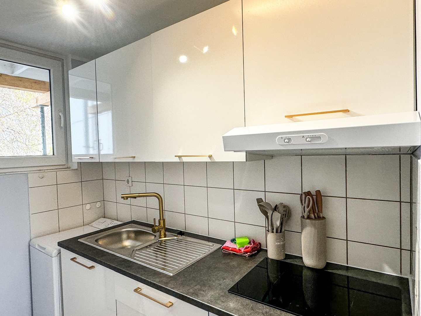 Voll möbliertes 2 1/2 Zimmer Apartment mit Balkon und High-Speed-Internet – Hannover(Mittelfeld) – Vorschaubild 15