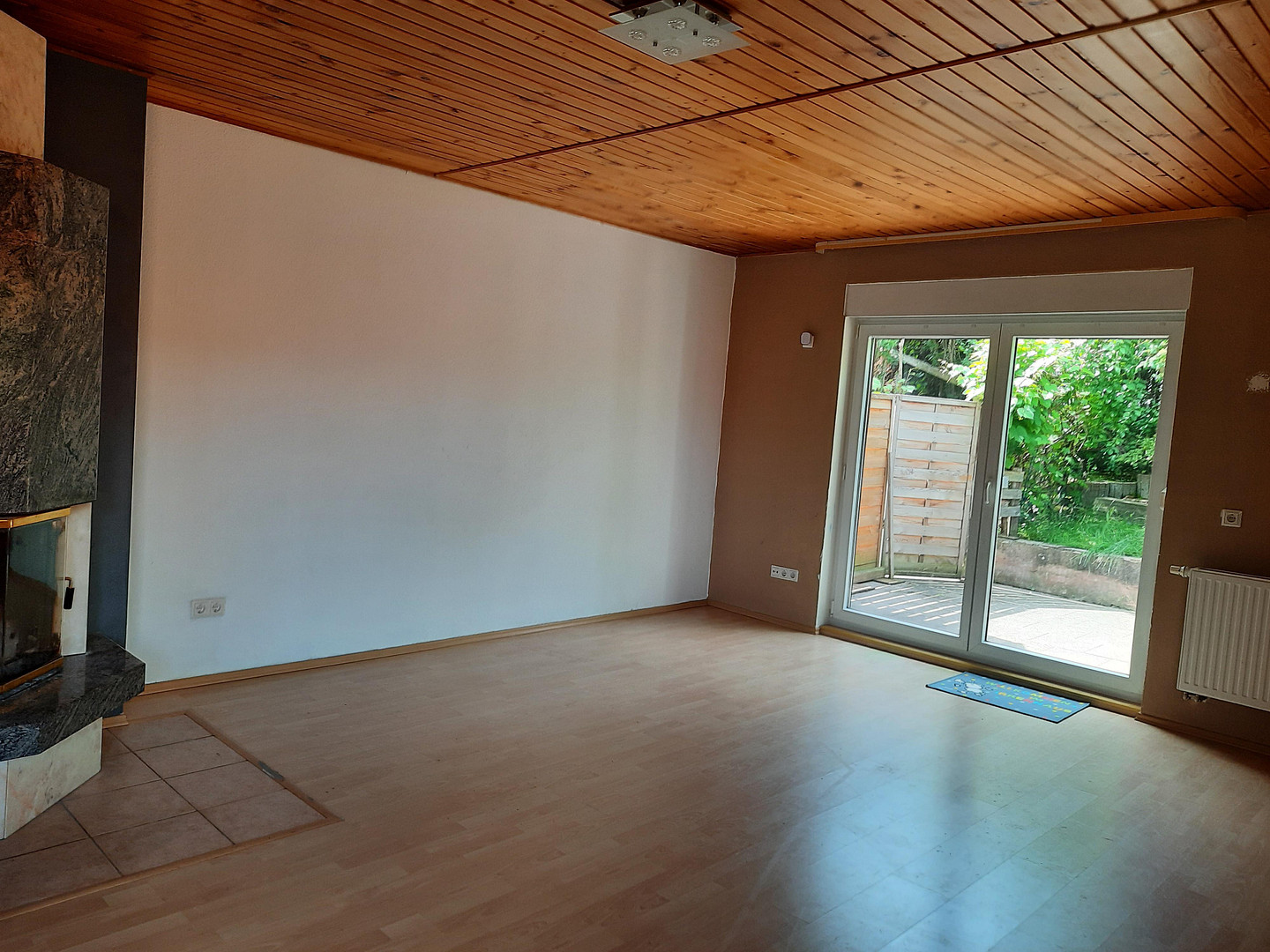 DHH, 3-Zm Whg mit Galerie, Kaminofen, EBK, Balkonen, Terrasse, Garten und beheiztem Wintergarten – 91452 Wilhermsdorf – Vorschaubild 27