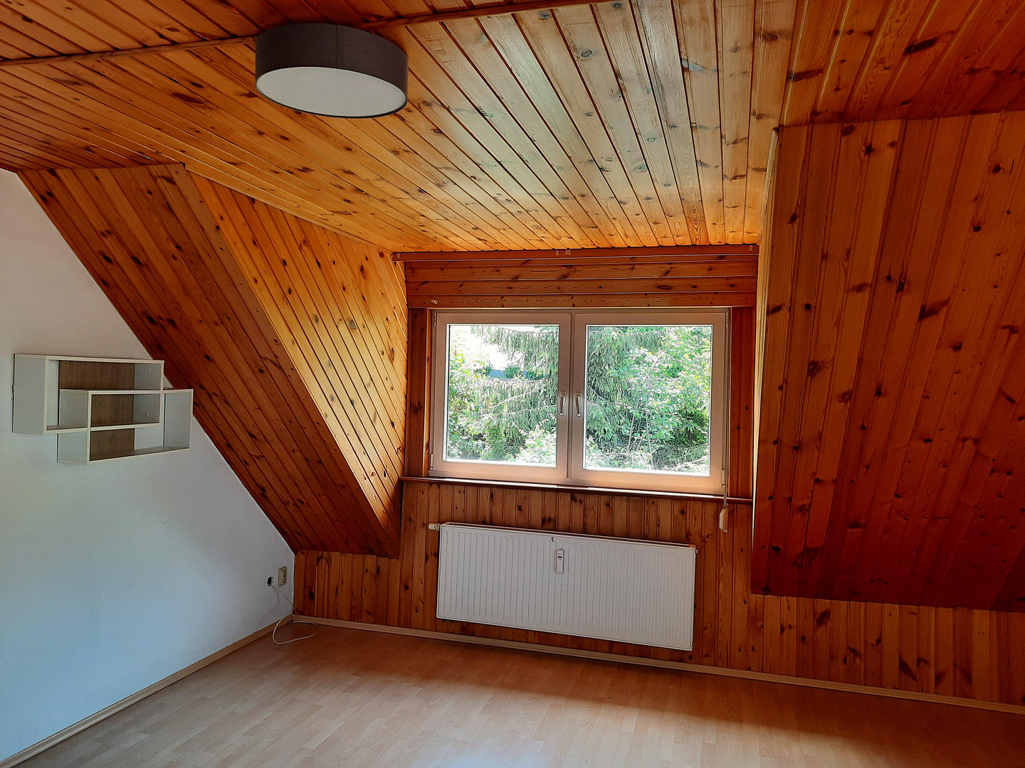 DHH, 3-Zm Whg mit Galerie, Kaminofen, EBK, Balkonen, Terrasse, Garten und beheiztem Wintergarten – 91452 Wilhermsdorf – Vorschaubild 9