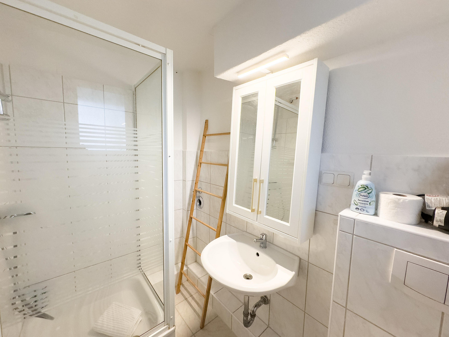 Modern ausgestattete 2-Zimmer-Wohnung in Hannover – bezugsfertig und komfortabel – Washingtonweg 1A, 30519 Hannover(Mittelfeld) – Vorschaubild 13