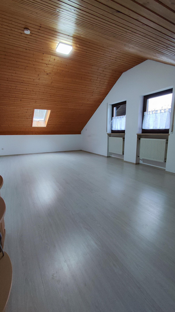 Sonnige Aussichtslage mit Weitblick – Reiheneckhaus mit Galerie, Studio und großem Garten in Happurg – Südring 33, 91230 Happurg – Vorschaubild 35