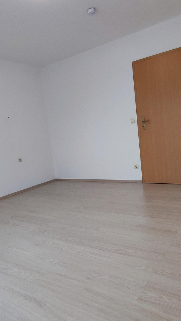 Sonnige Aussichtslage mit Weitblick – Reiheneckhaus mit Galerie, Studio und großem Garten in Happurg – Südring 33, 91230 Happurg – Vorschaubild 27