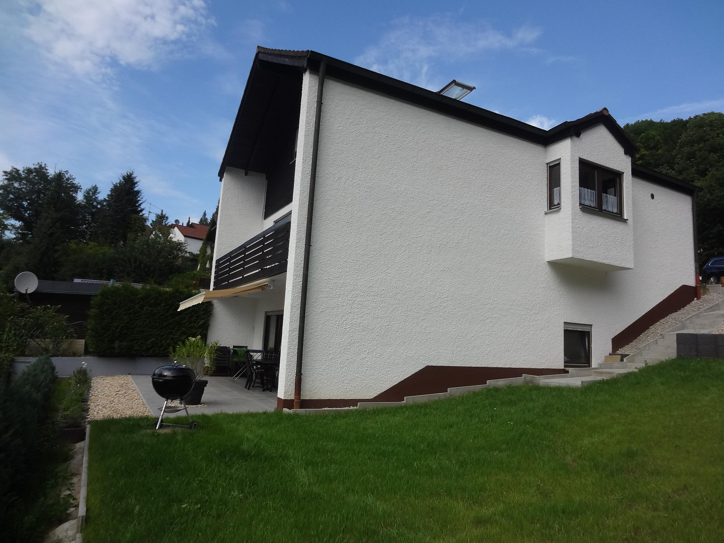 Sonnige Aussichtslage mit Weitblick – Reiheneckhaus mit Galerie, Studio und großem Garten in Happurg – Südring 33, 91230 Happurg – Vorschaubild 43