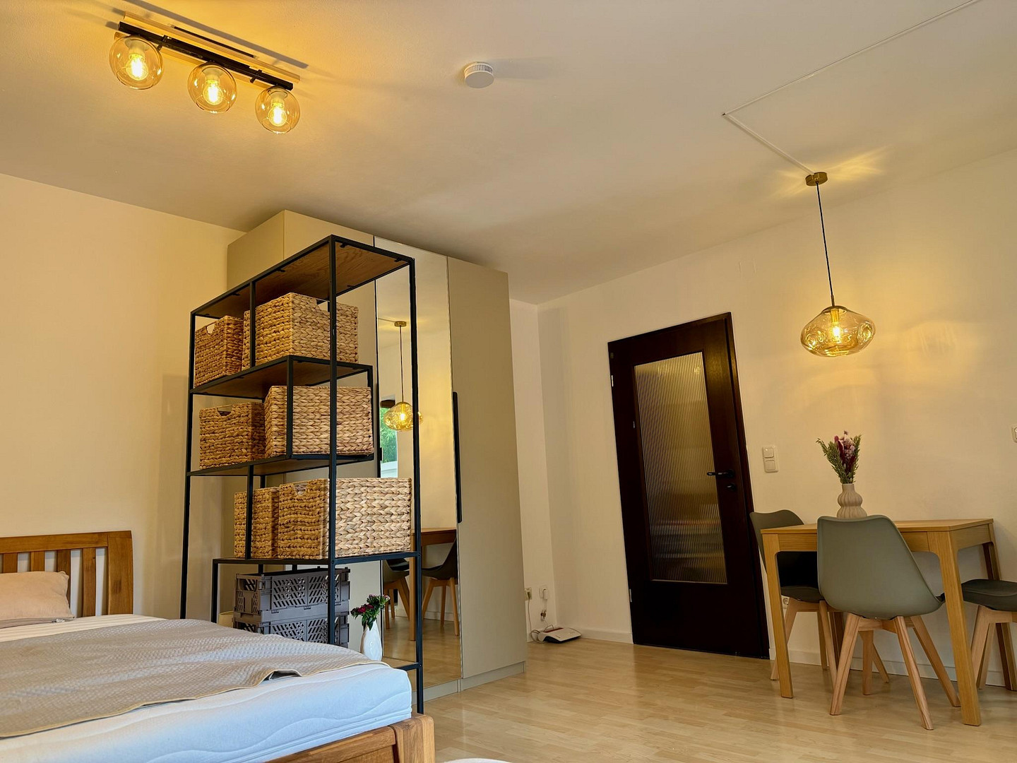 1-Zi.-Wohnung Univiertel Augsburg, TG-Stellplatz, Garten, möbliert, inkl. NK & Internet – Professor-Messerschmitt-Str. 17, 86159 Augsburg(Universitätsviertel) – Vorschaubild 4