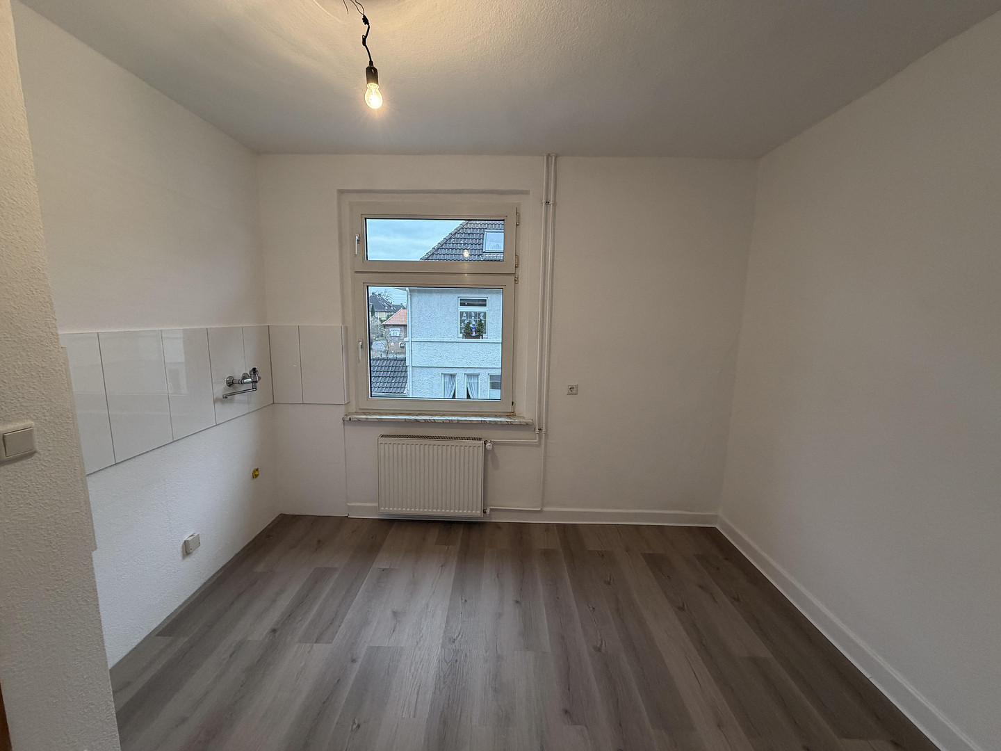 Frisch renovierte Wohnung im Zweifamilienhaus mit Garten direkt an der Regattabahn in DU-Wedau – Rüsternstr 9, 47279 Duisburg(Wedau) – Vorschaubild 11
