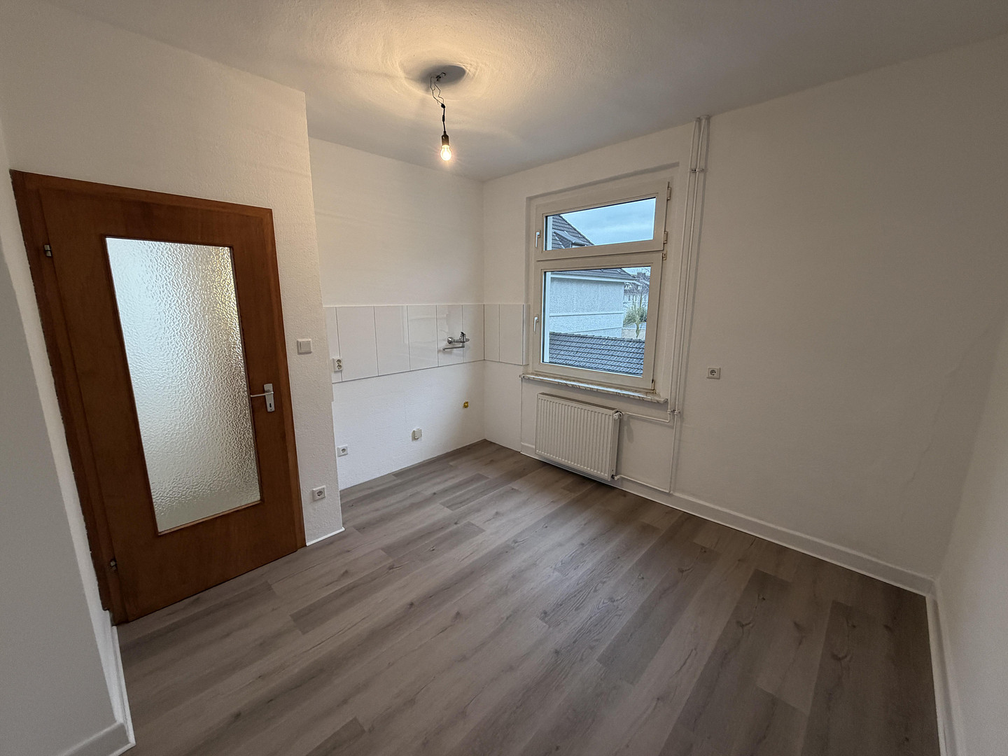 Frisch renovierte Wohnung im Zweifamilienhaus mit Garten direkt an der Regattabahn in DU-Wedau – Rüsternstr 9, 47279 Duisburg(Wedau) – Vorschaubild 10