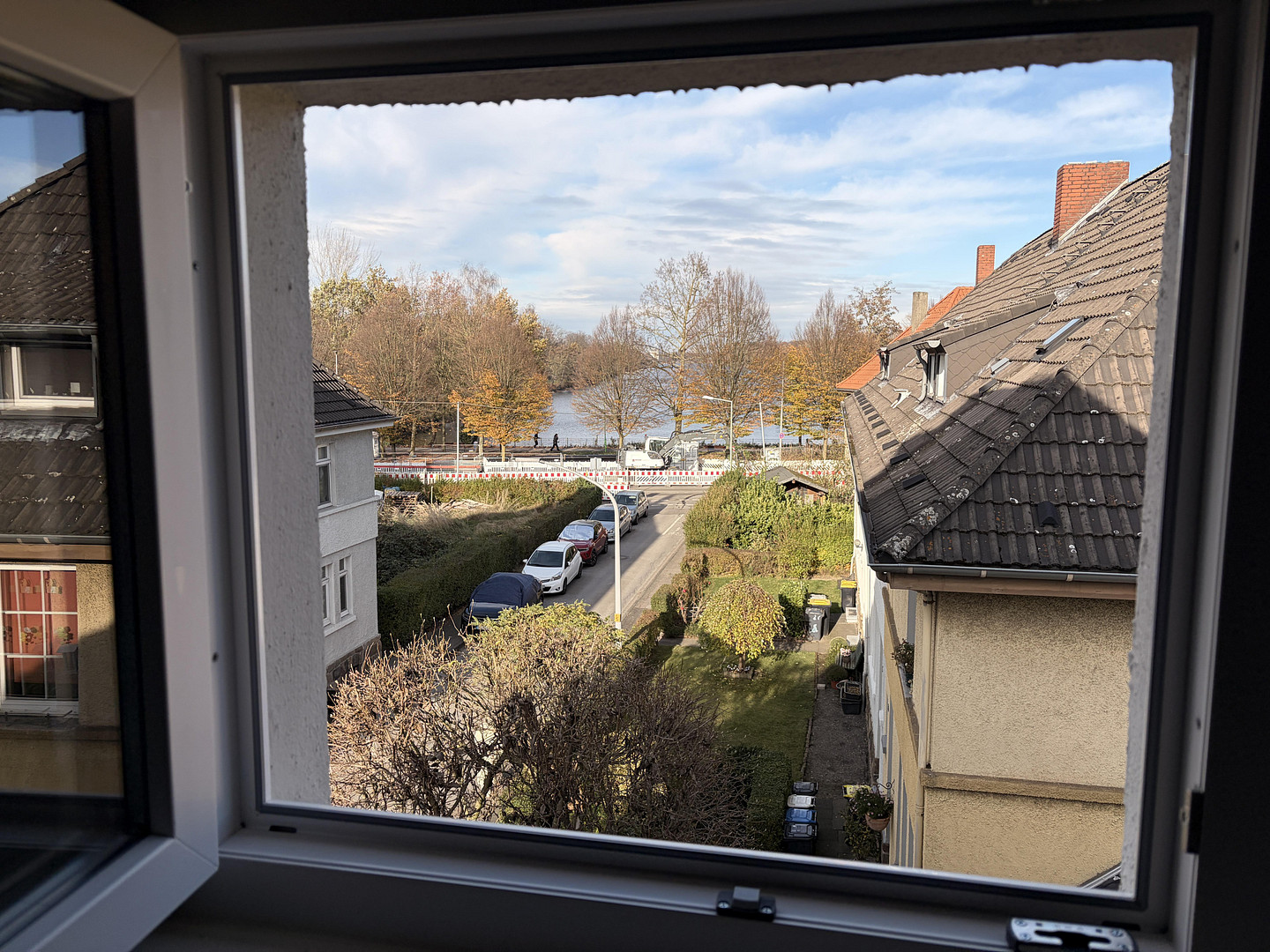 Frisch renovierte Wohnung im Zweifamilienhaus mit Garten direkt an der Regattabahn in DU-Wedau – Rüsternstr 9, 47279 Duisburg(Wedau) – Vorschaubild 23