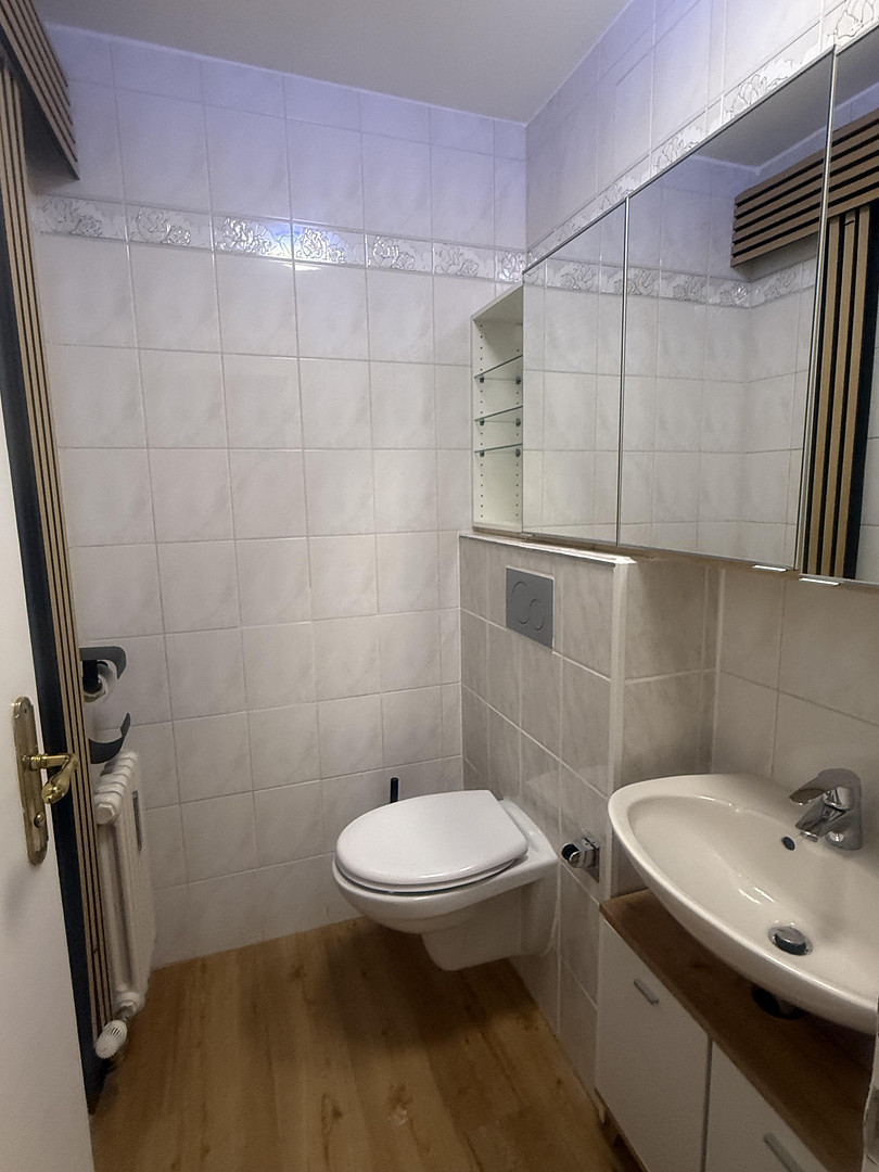 Herrenbach-Spickel: gut geschnittene 3 Zimmer-Wohnung mit Fernblick in­ guter Lage. Provisionsfrei! – Augsburg(Spickel-Herrenbach) – Vorschaubild 8