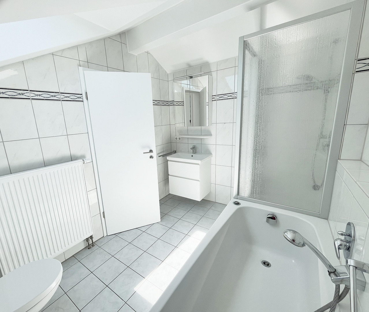 Rodgebiet: Helle moderne grosszügige 3.5 Zimmer Maisonette Wohnung – Pforzheim – Vorschaubild 10