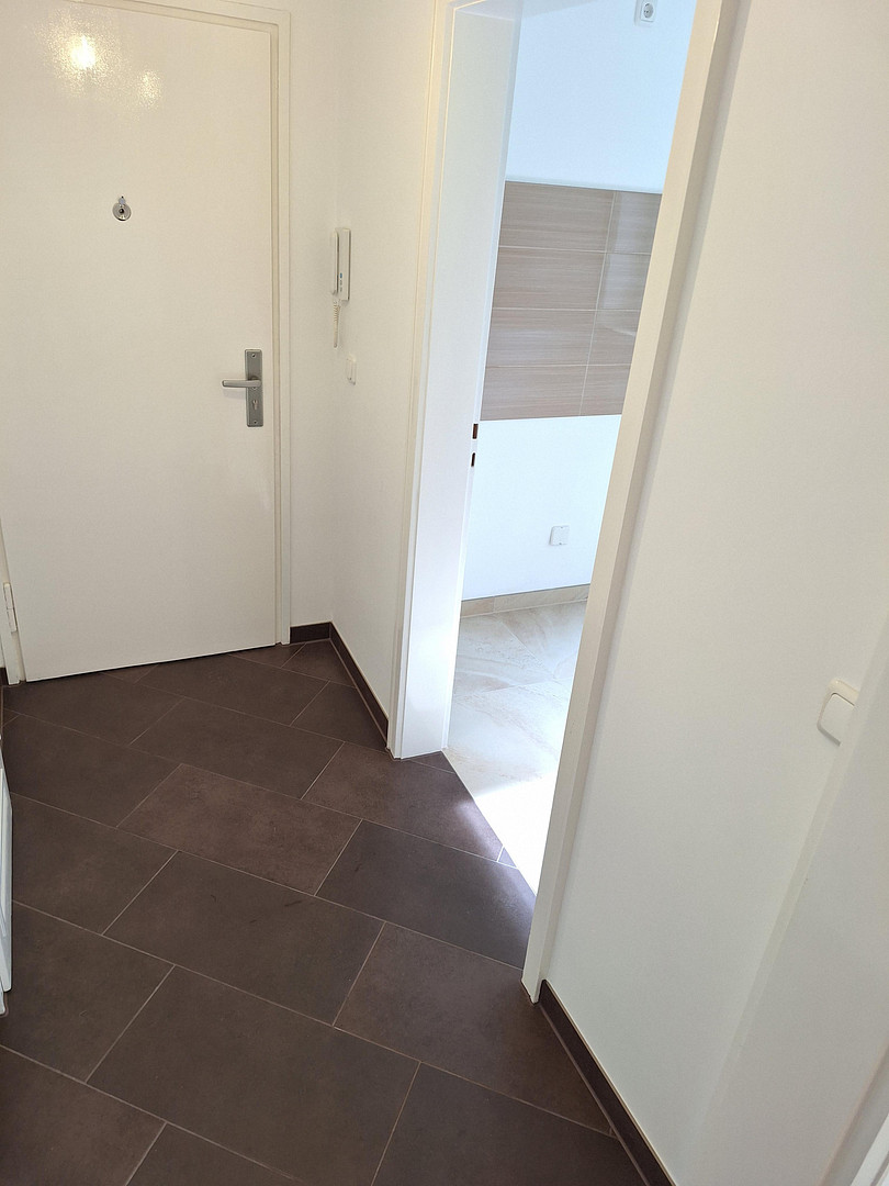 Hochwertig komplettsanierte 3-Zi. Erdgeschossterrassenwohnung in München, Fürstenried, am Waldrand – Kemptener Straße 54, 81475 München(Forstenried) – Vorschaubild 14