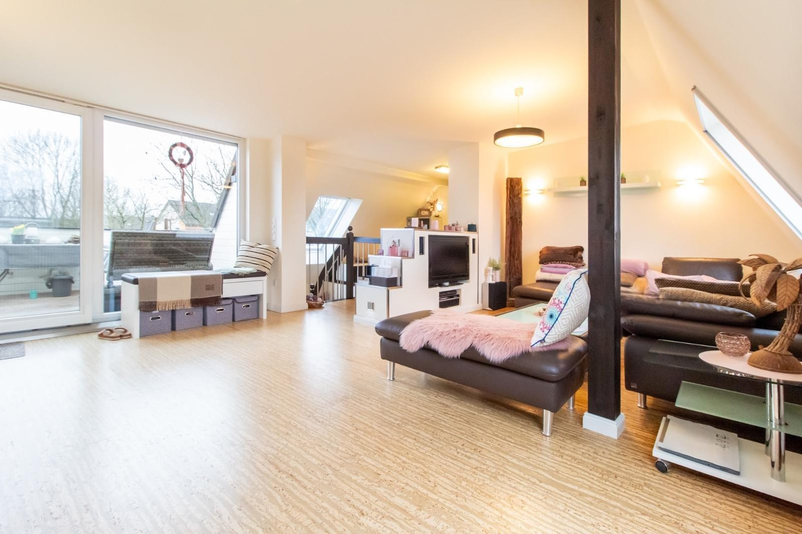 Traumhafte Maisonette mit Terrasse & Weitblick – Vollmöbliert & Hochwertig ausgestattet