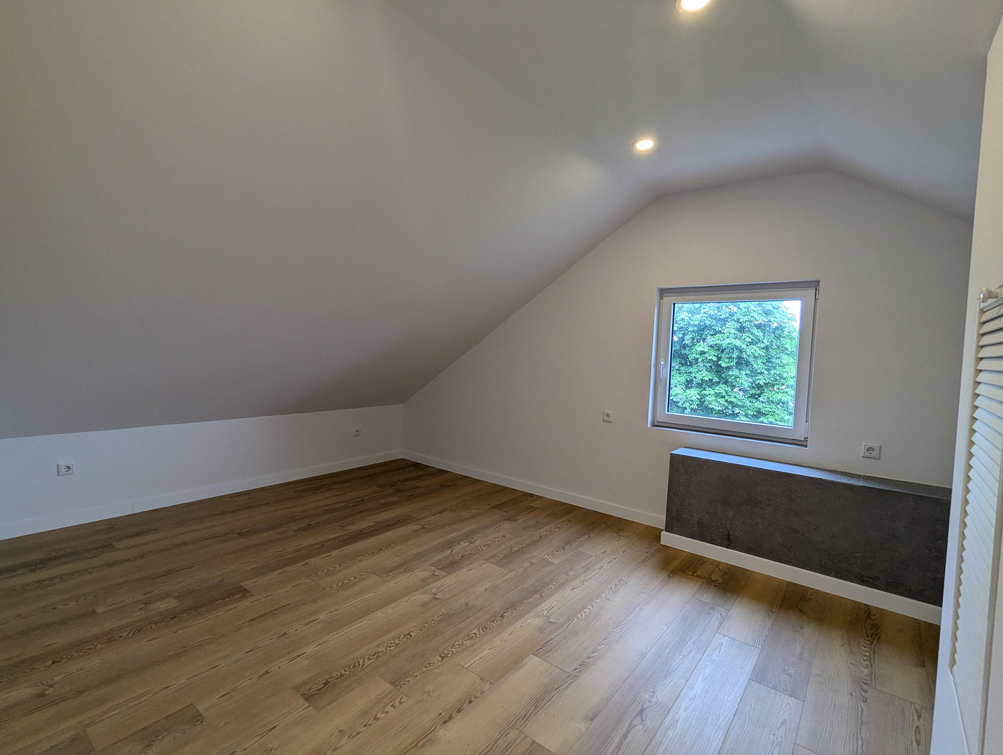 2 Zimmer in teilmöblierter Dachgeschosswohnung – renoviert & WG geeignet | mit EKB – Wildenlohsdamm 2, 26131 Oldenburg (Oldb)-Wildenloh – Vorschaubild 5