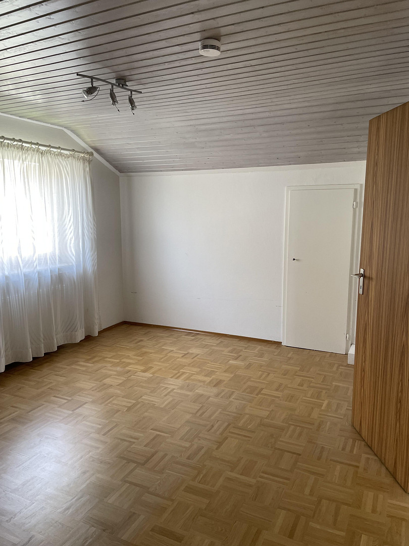Großzügiges, helles Einfamilienhaus mit Einliegerwohnung, Massivbauweise, Sackgassenlage – Abstatt – Vorschaubild 35